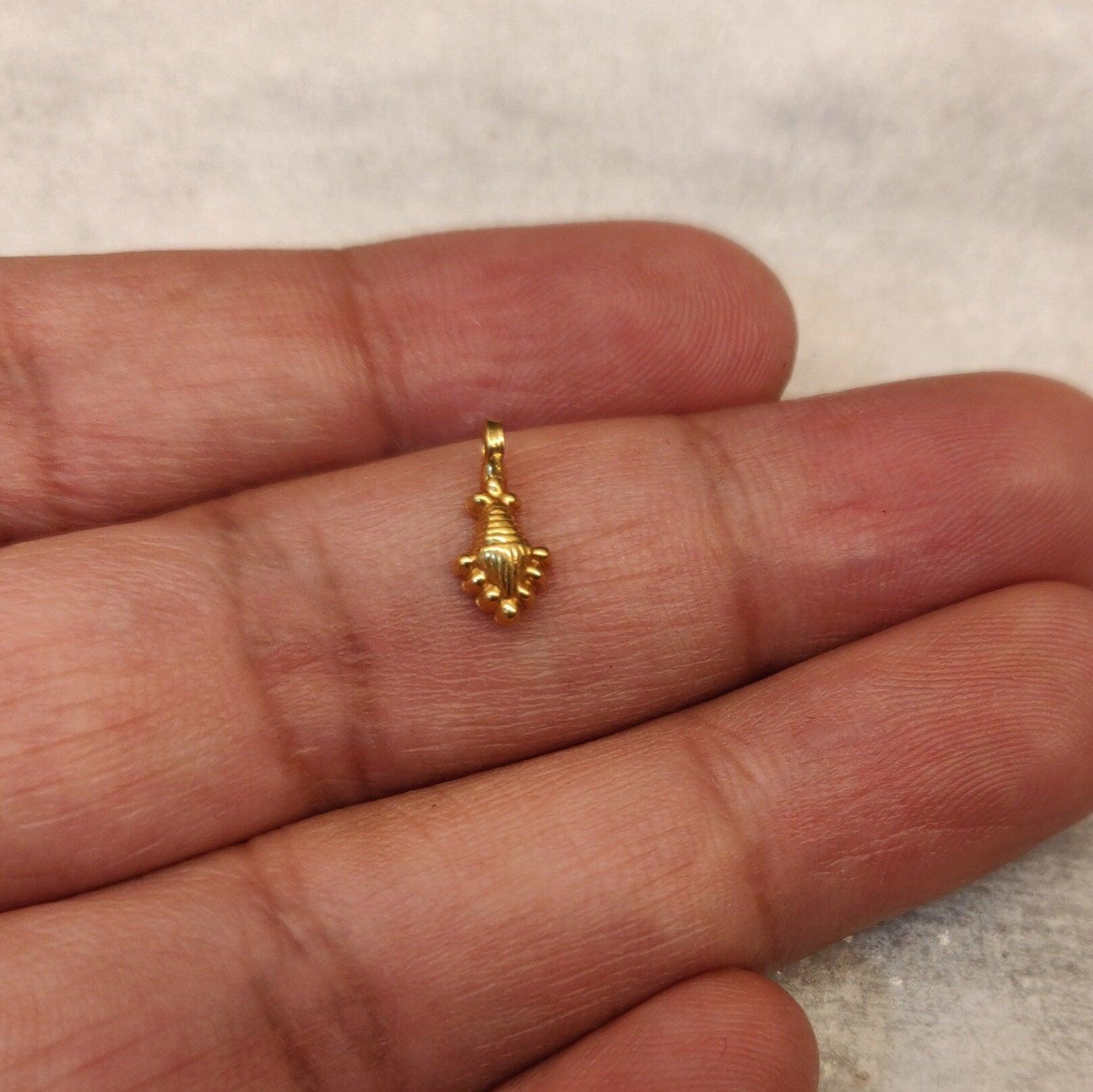 18K Solid Yellow Gold Fancy Charm 11x5mm - Sar Gems