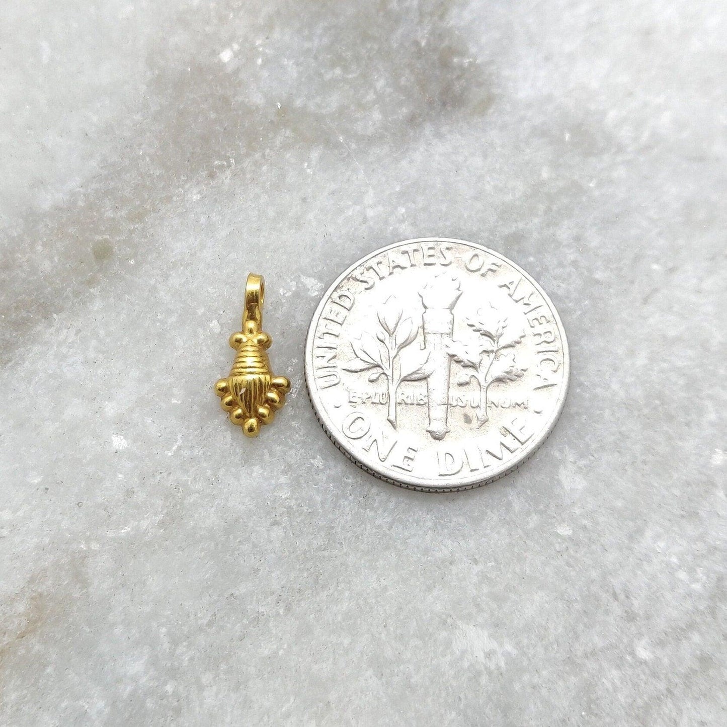 18K Solid Yellow Gold Fancy Charm 11x5mm - Sar Gems