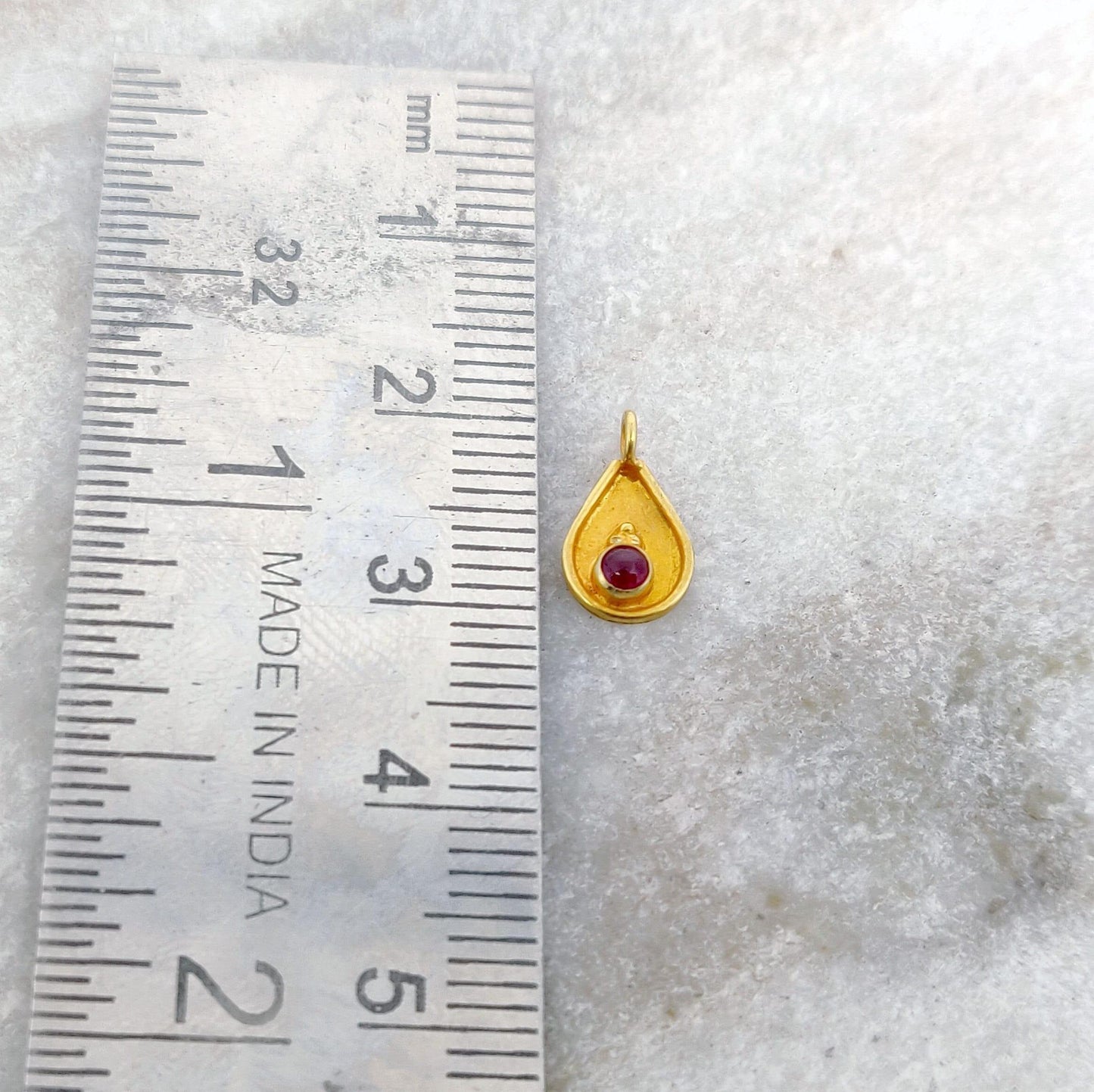 18K Solid Yellow Gold Teardrop Charm Pendant 6x10mm - Sar Gems