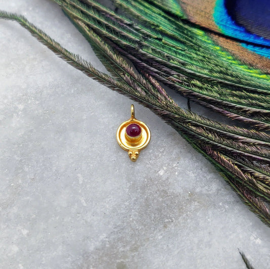 18k Yellow Gold Charm Pendant