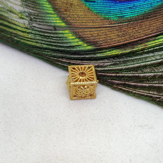 18 Carat Yellow Gold Fancy Textured Cube Gold Spacer Bead 9mm