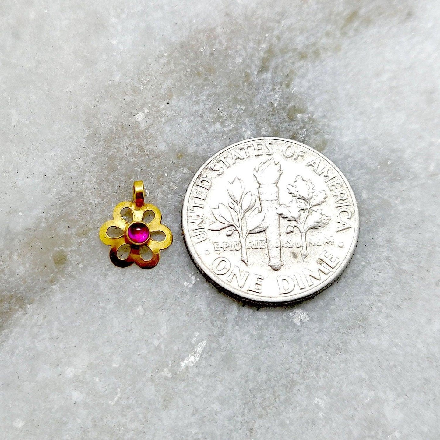 18k Solid Yellow Gold Floral Charm Pendant 8mm - Sar Gems