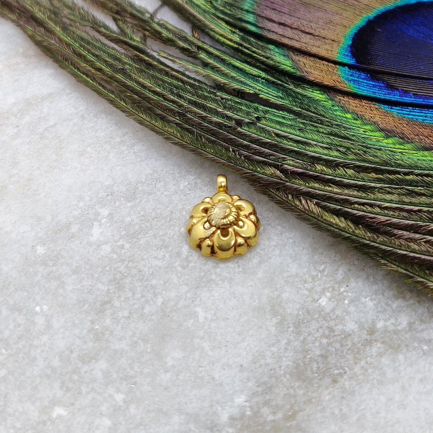 18k Solid Yellow Gold Fancy Floral Charm Pendant 4x9mm - Sar Gems