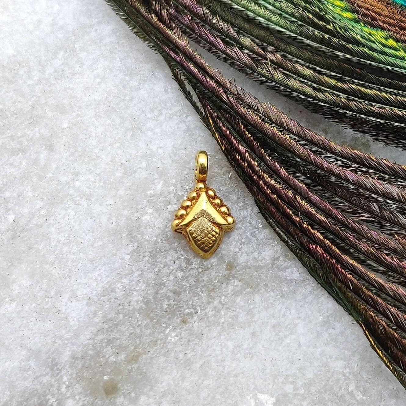 18k Solid Yellow Gold Fancy Charm Pendant 6mm - Sar Gems