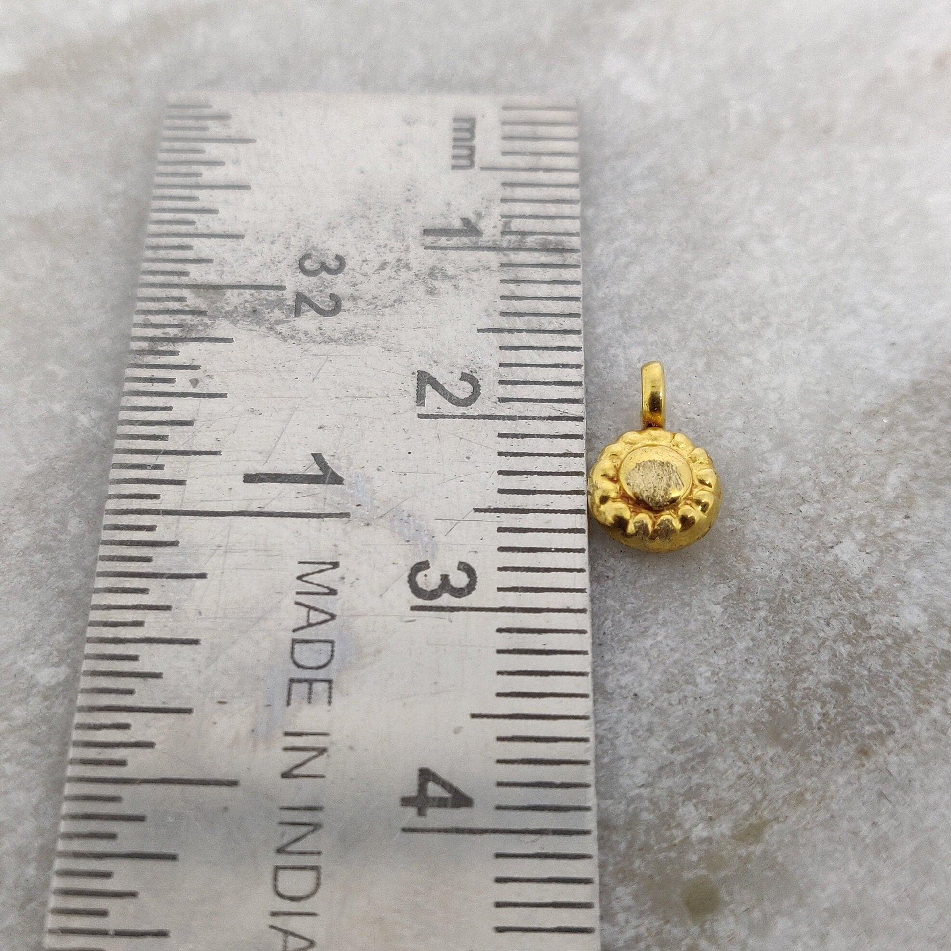 18k Solid Yellow Gold Fancy Charm Pendant 3x6mm - Sar Gems