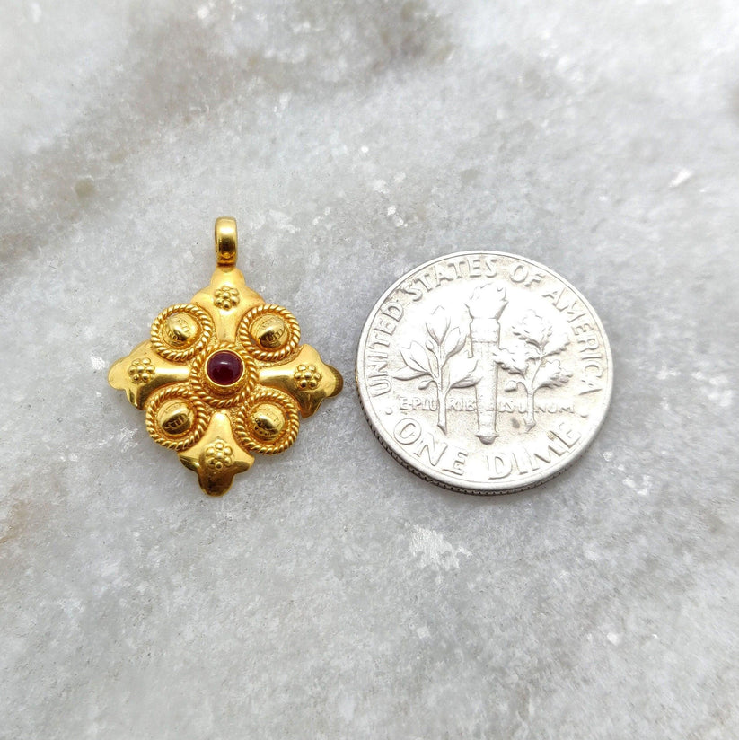 18k Solid Yellow Gold Antique Pendant 20x16mm