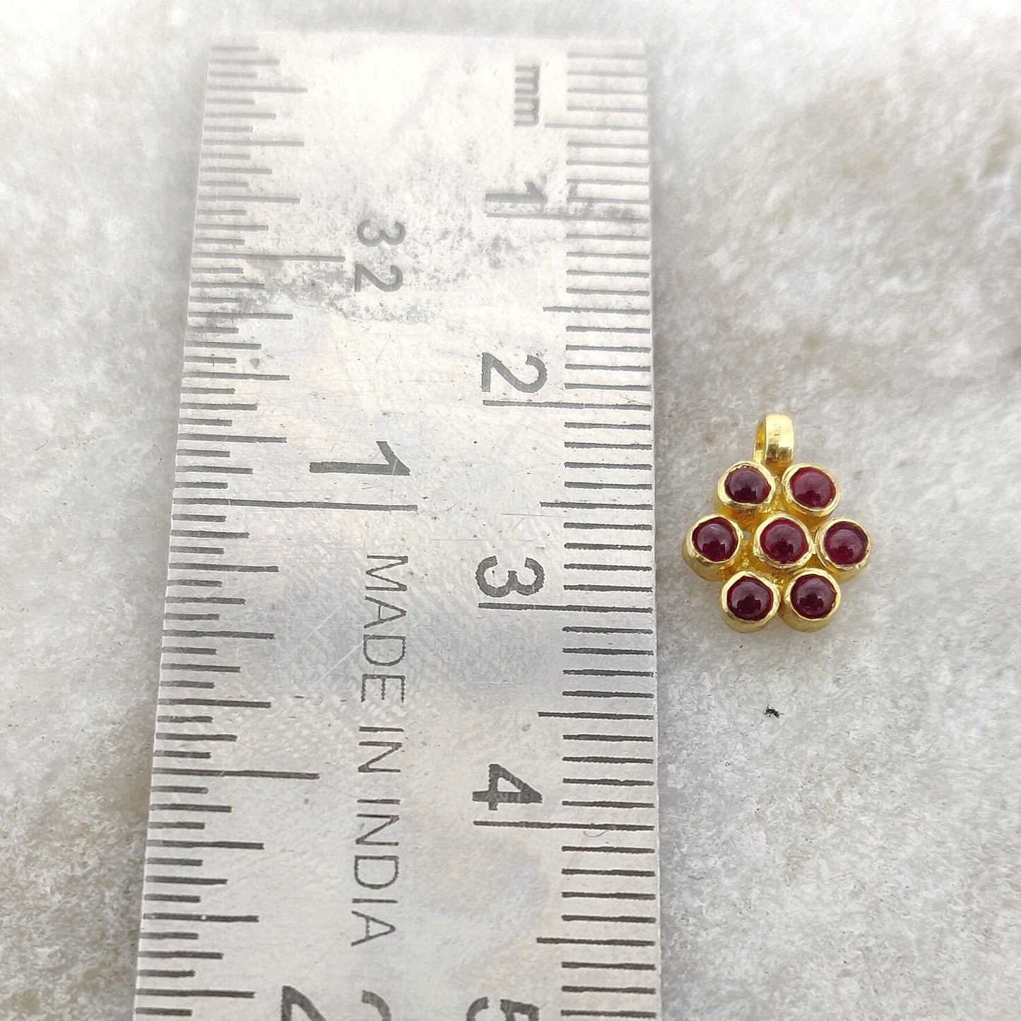 18k Yellow Gold Charm Red Stone Pendant