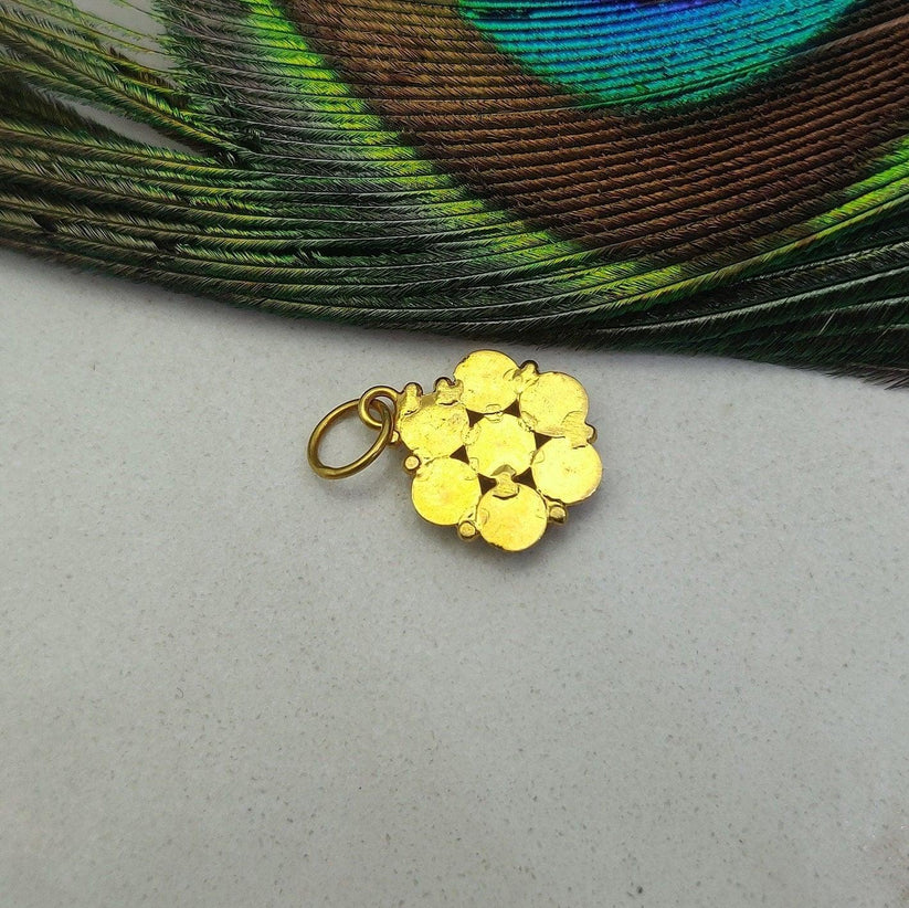 Antique Style 18k Yellow Gold Pendant With Stone