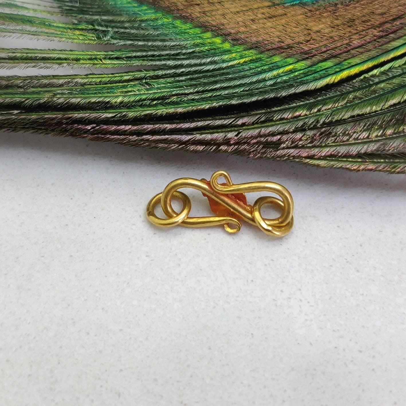 15X7mm 18 Carat Gold Ruby S Hook Clasp Lock