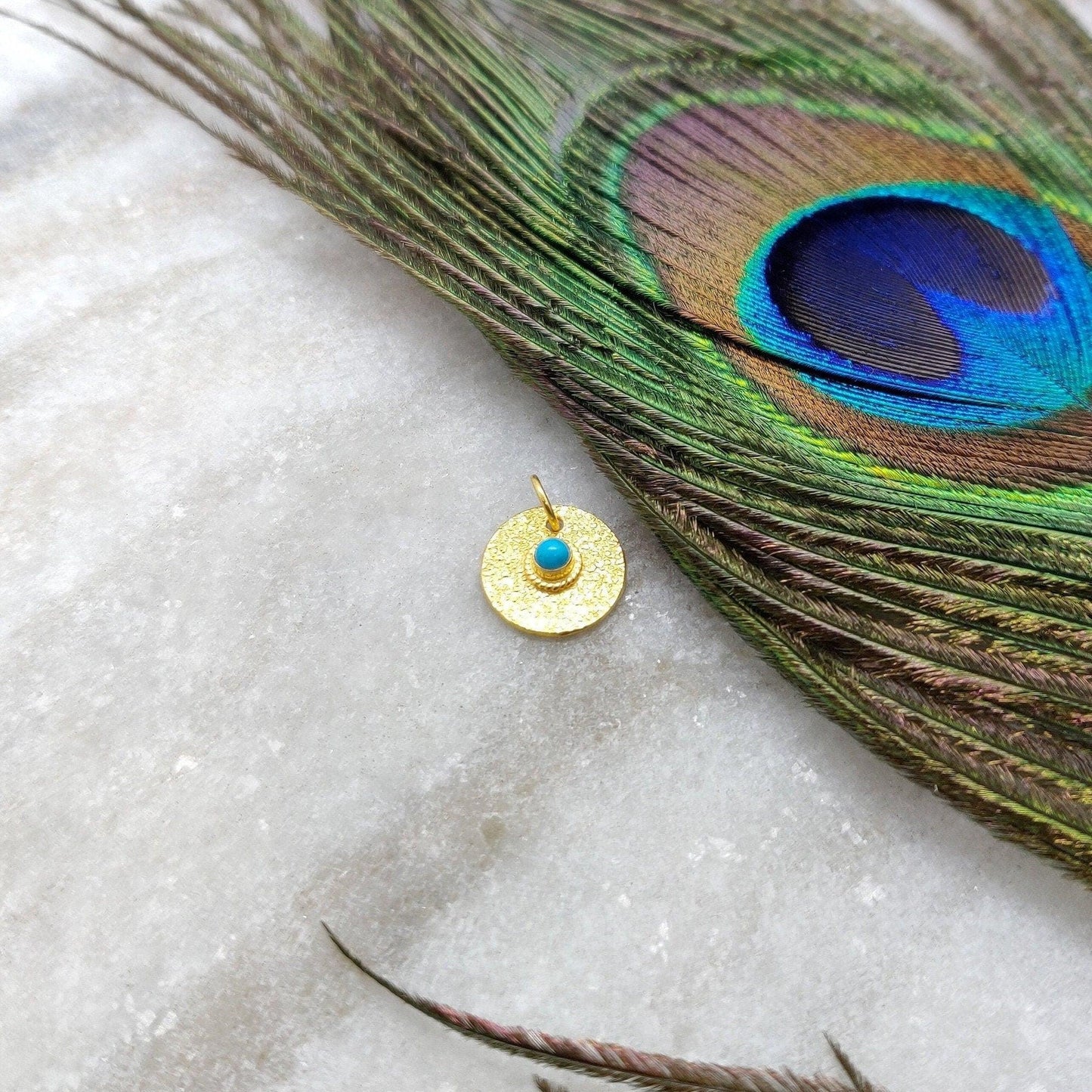 Refined 18K Gold Turquoise Round Charm Pendent 12mm