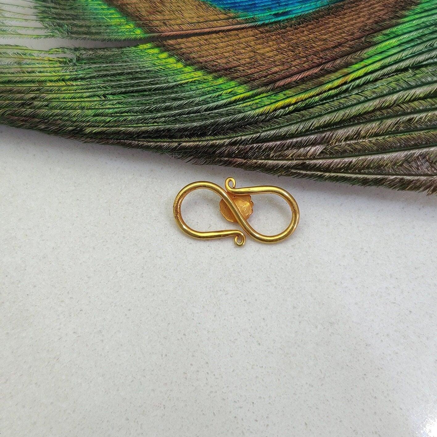 18KT Gold Coral S-Clasp Finding 16mm: Natural Gemstone