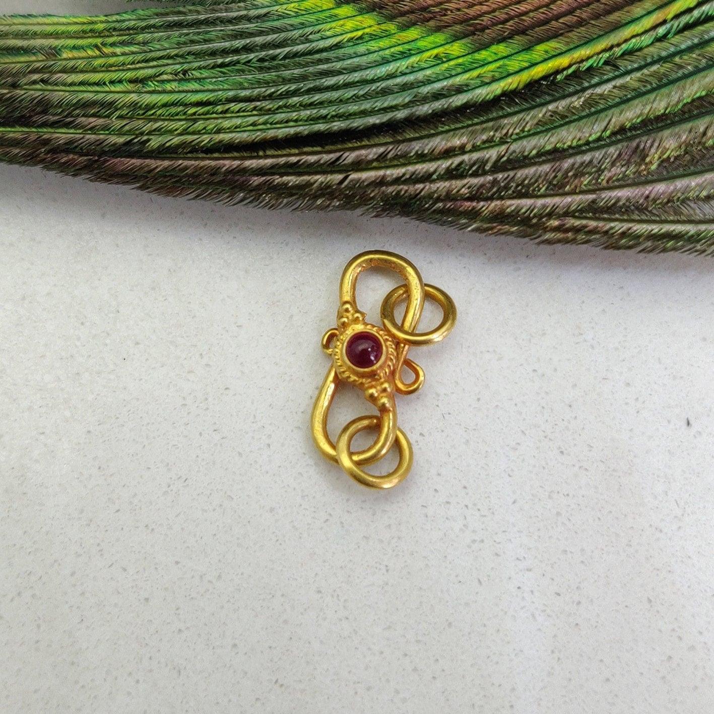15X7mm 18 Carat Gold Ruby S Hook Clasp Lock