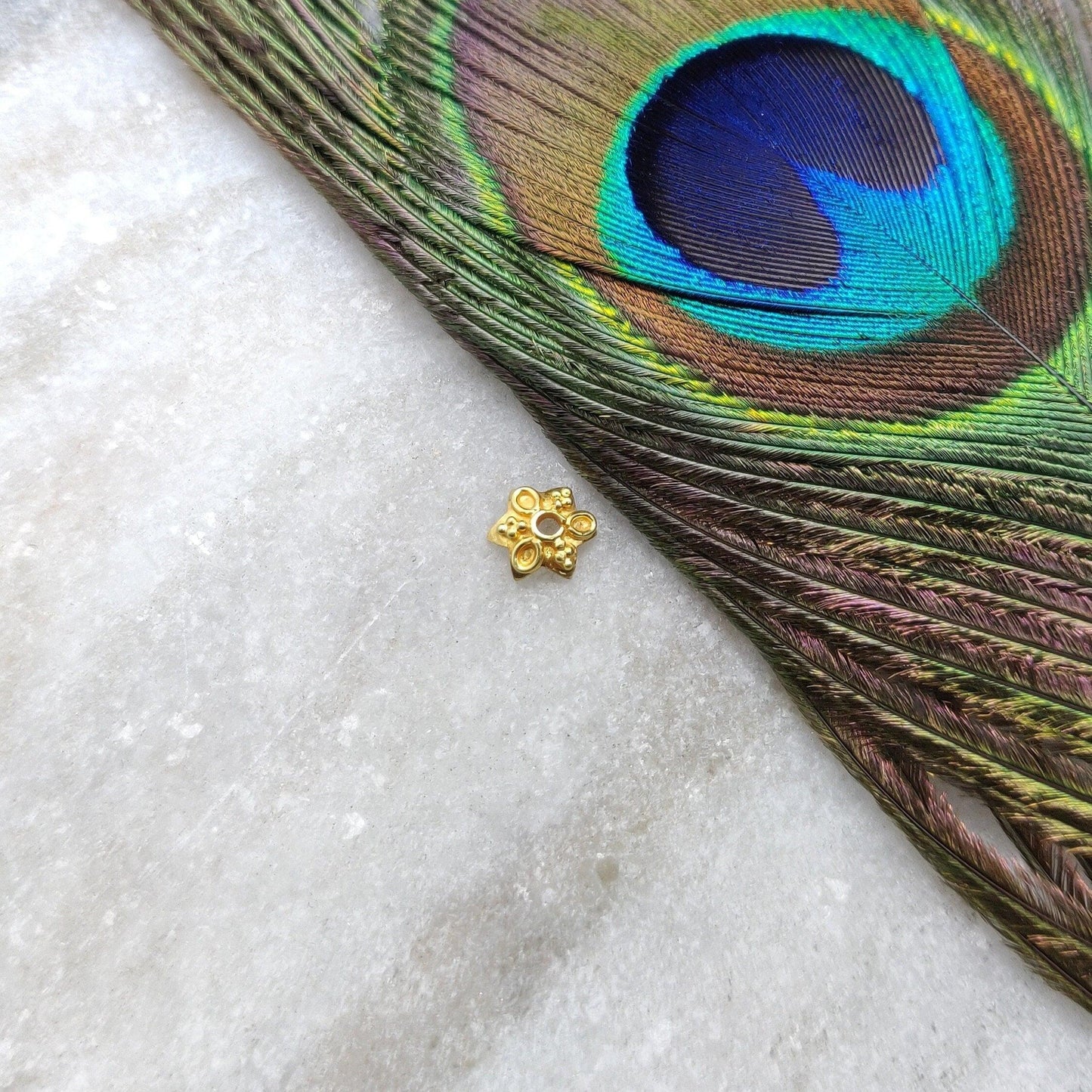 18KT Yellow Gold-Plated Vintage Fancy Floral Bead Cap for Elegant Jewelry Designs