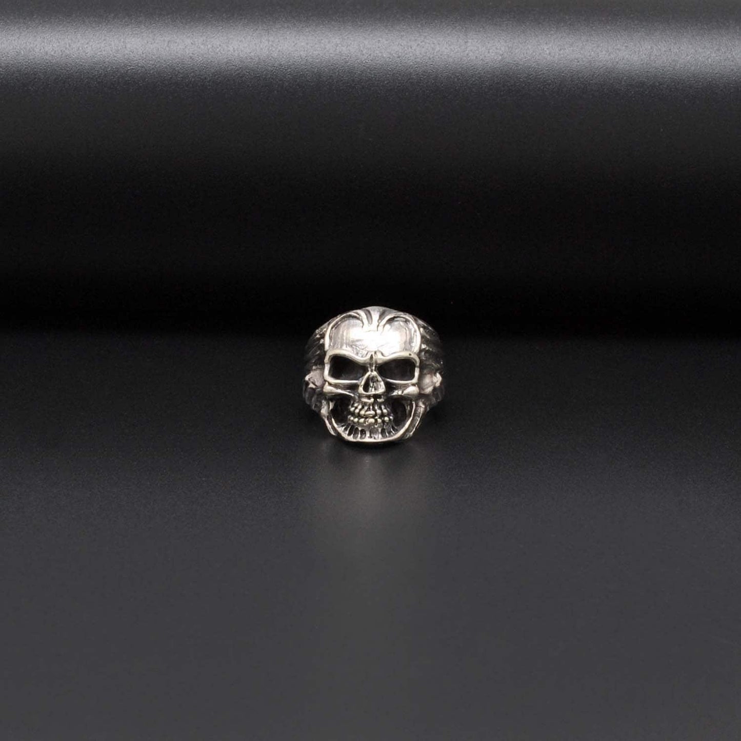 Silver Skull Ring Size 9 - SAR Gems
