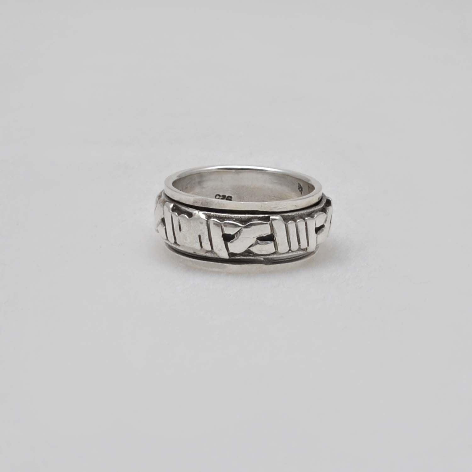 Spinner Roman numeral ring Size 8 - SAR Gems