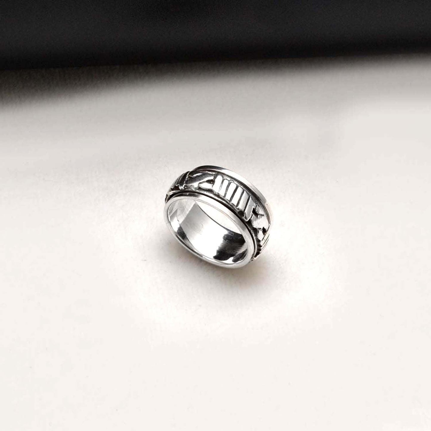 Spinner Roman numeral ring Size 8 - SAR Gems