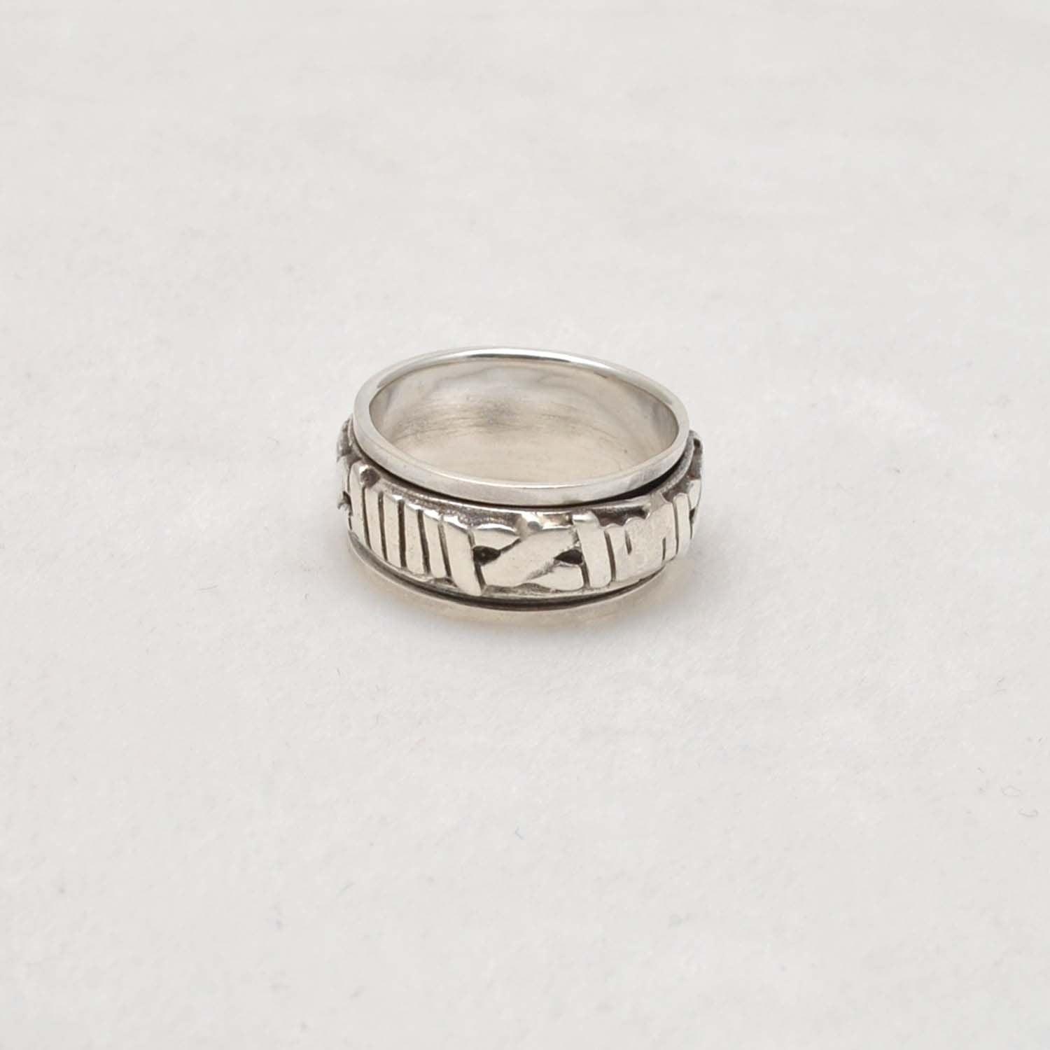 Spinner Roman numeral ring Size 8 - SAR Gems