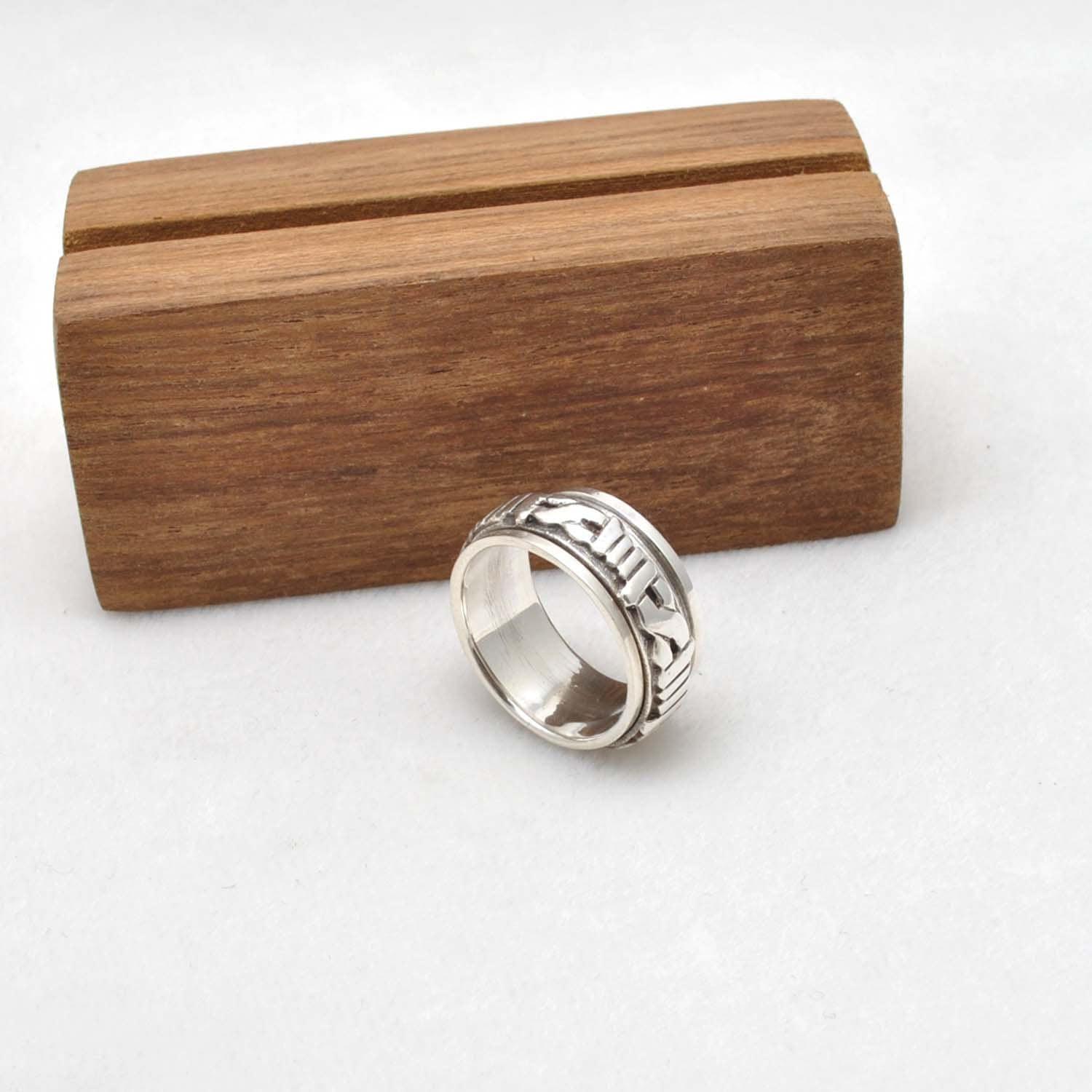 Spinner Roman numeral ring Size 8 - SAR Gems