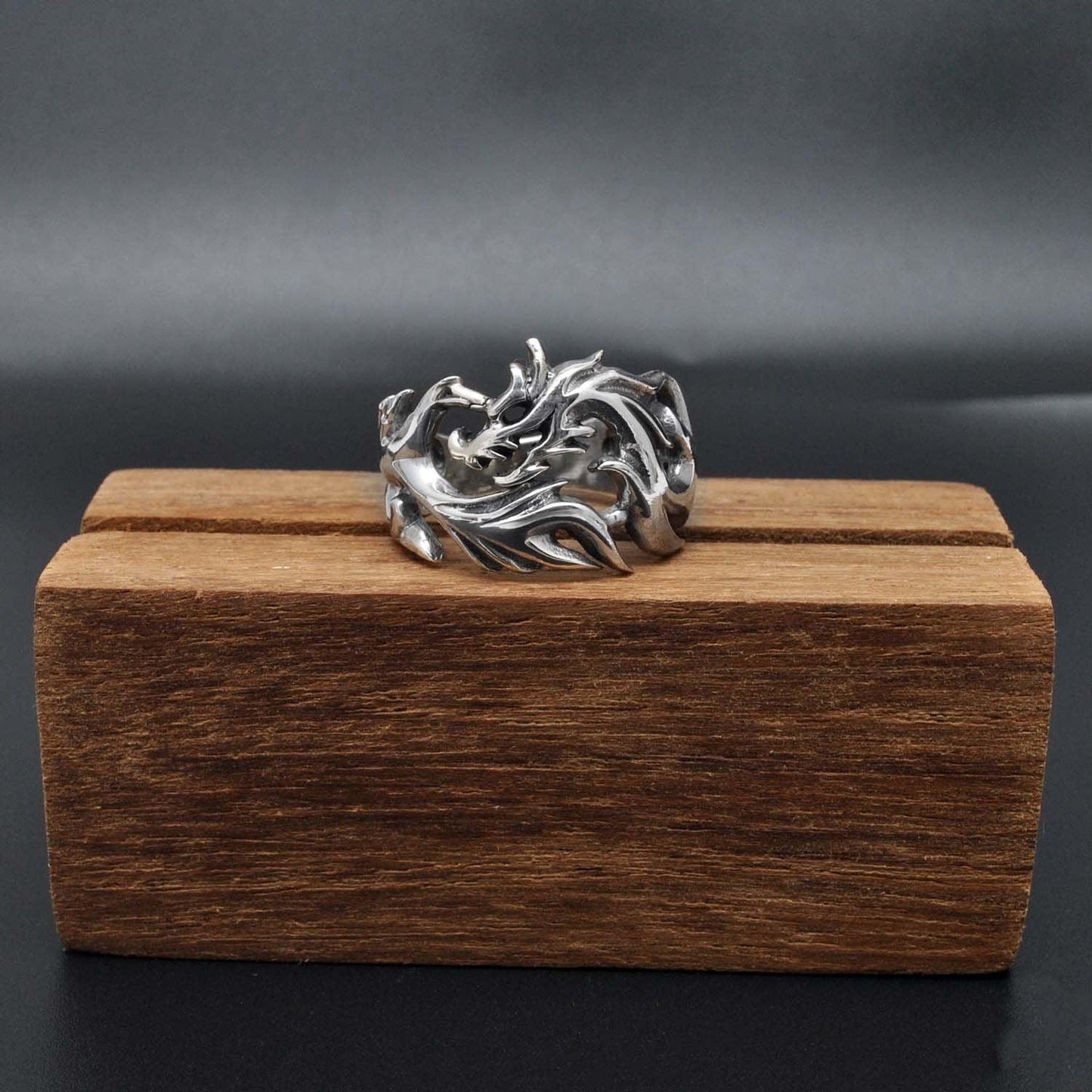 Silver Fierce Dragon Ring Size 9 - SAR Gems