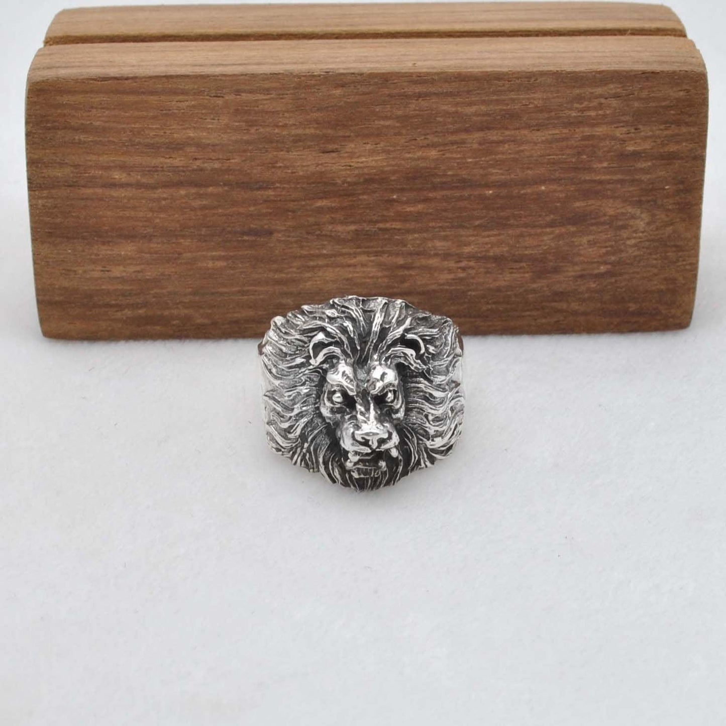 Roaring Lion Silver Ring Size 10 - SAR Gems