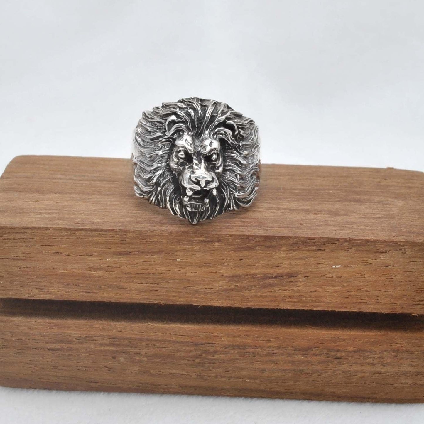 Roaring Lion Silver Ring Size 10 - SAR Gems