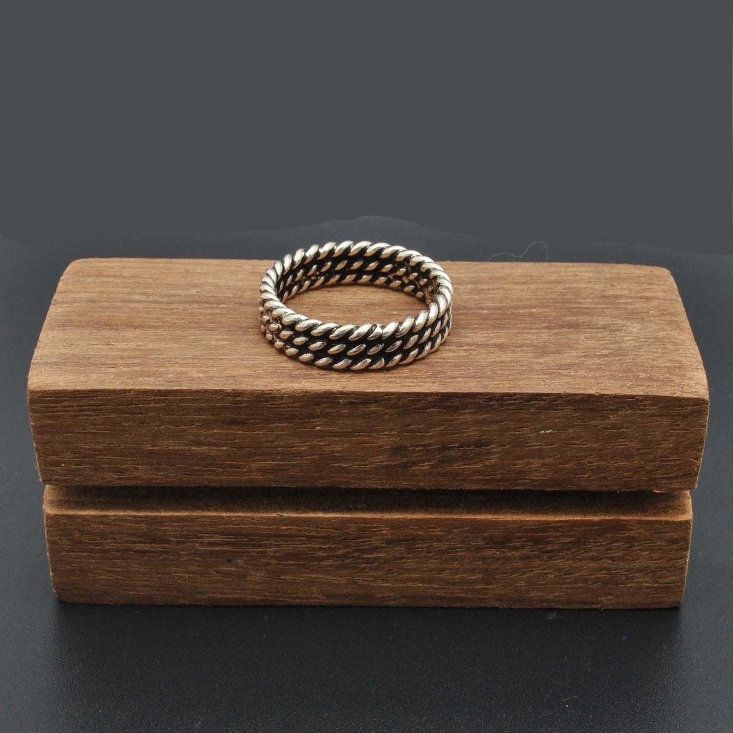 925 Sterling Silver Twisted Rope Ring Size 9 - SAR Gems