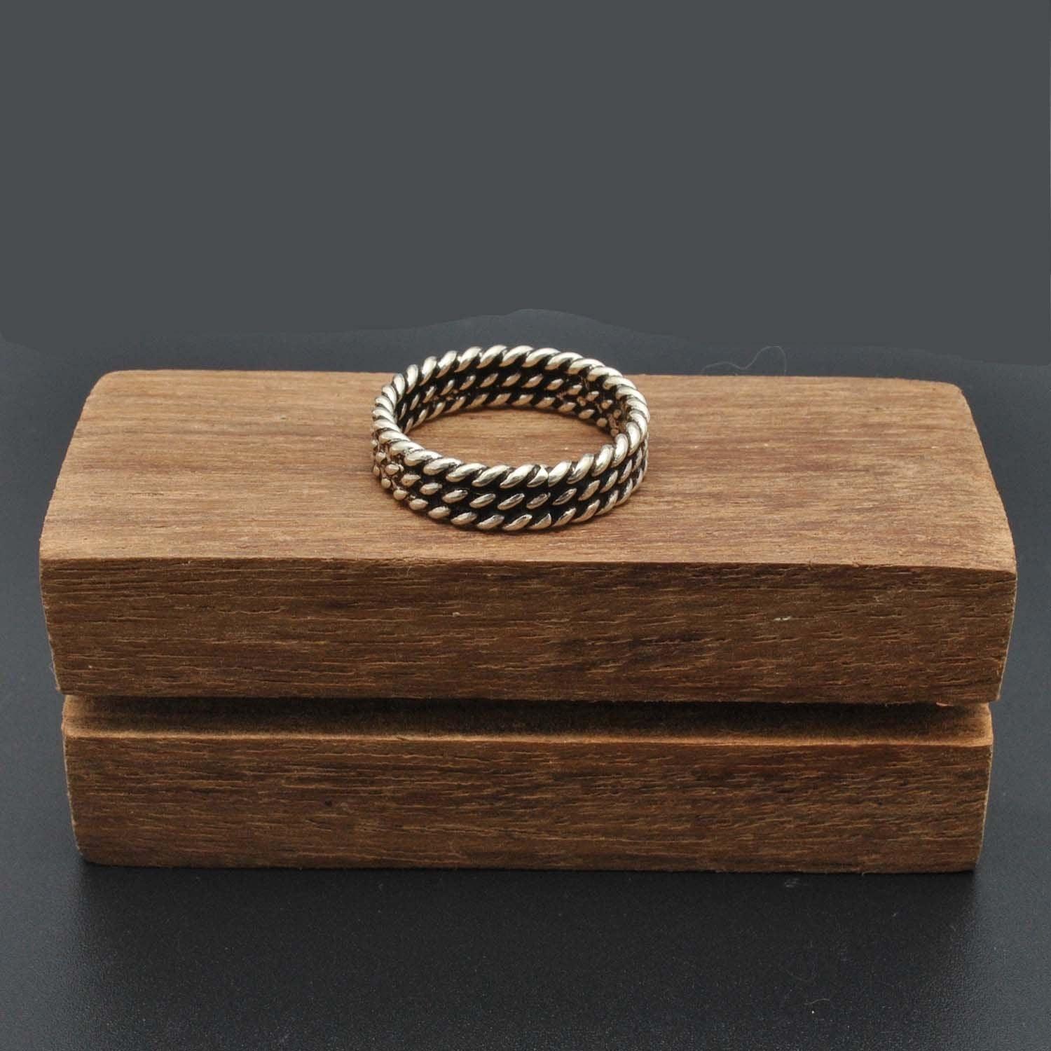 925 Sterling Silver Twisted Rope Ring Size 9 - SAR Gems