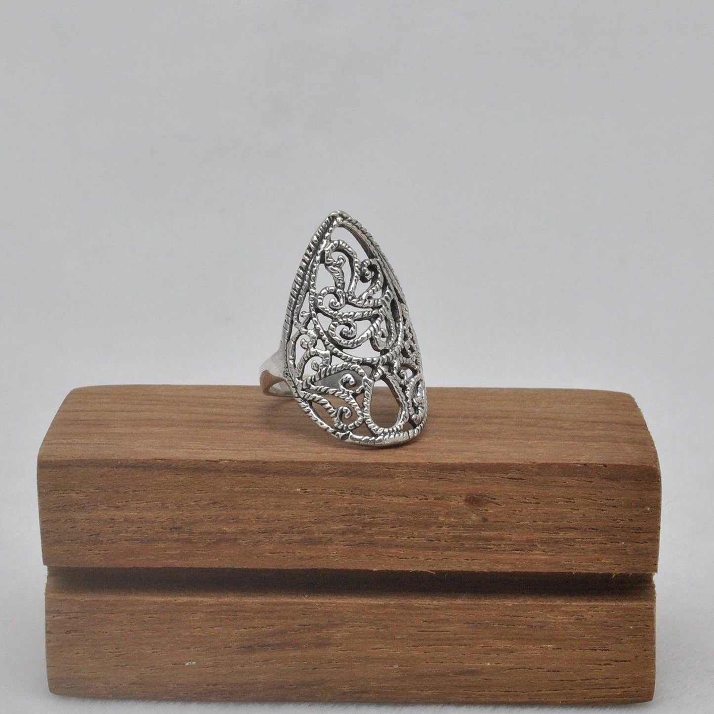 Sterling Silver Filigree Women Dainty Ring Size 8 - SAR Gems