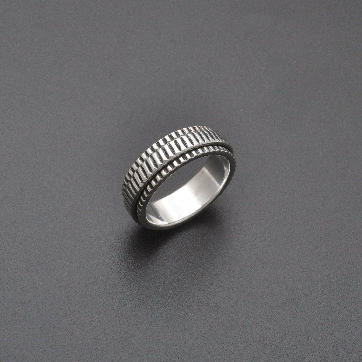 Tibetan Silver Spinner Ring Size 6 - SAR Gems