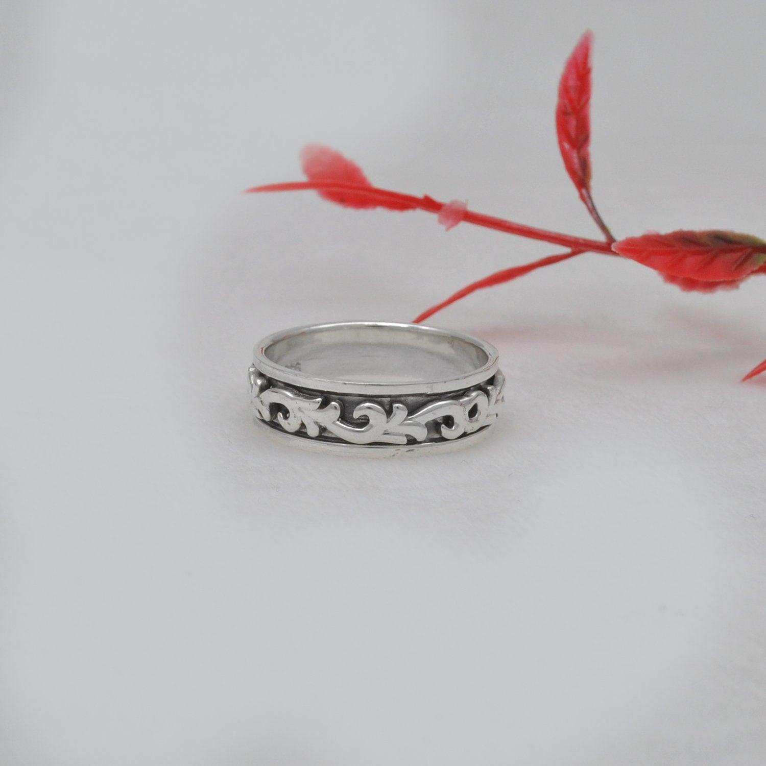 Floral Band Spinner Ring Size 11 - SAR Gems