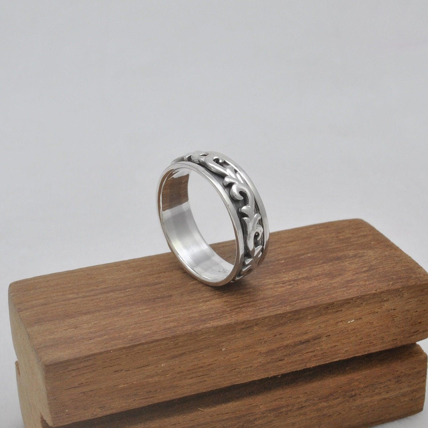 Floral Band Spinner Ring Size 11 - SAR Gems