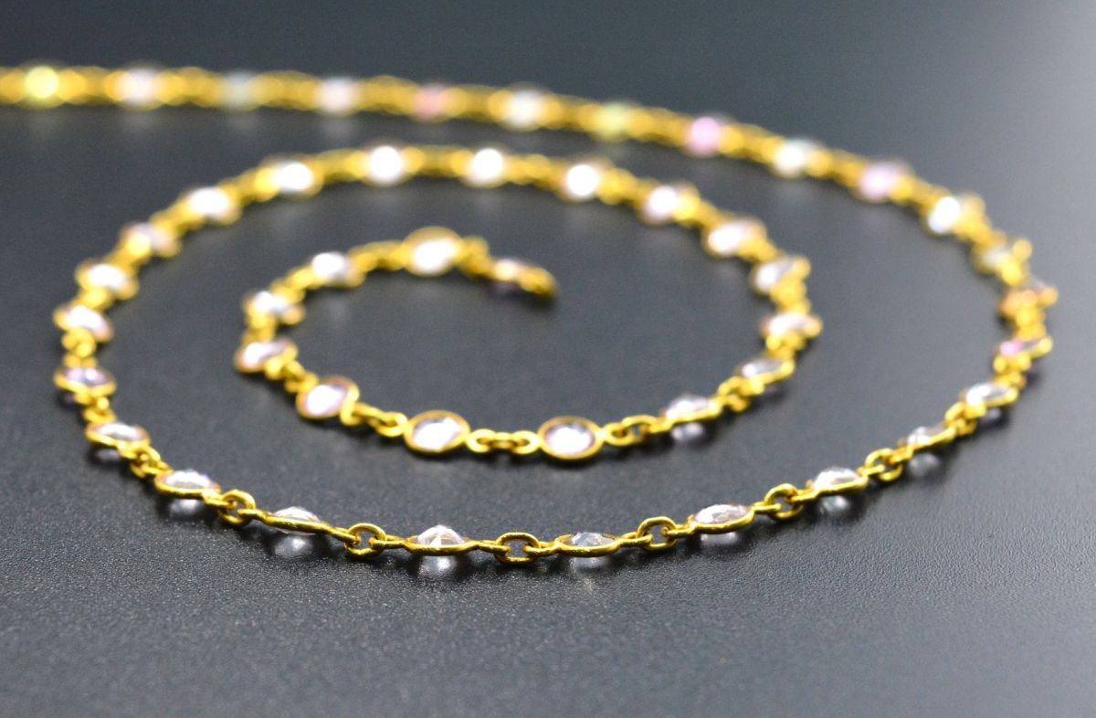 18K Solid Yellow Gold Attractive Bezel Chain With Natural Round Multi Sapphire Stone Size - 4.00 MM. Sold By 17CM, SGGRC-047.