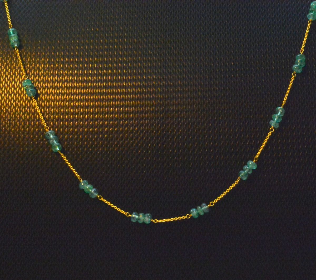 Beautiful 18k Solid Gold Necklace With Natural Emerald  Stone in 3mm Size - SGGRC-057