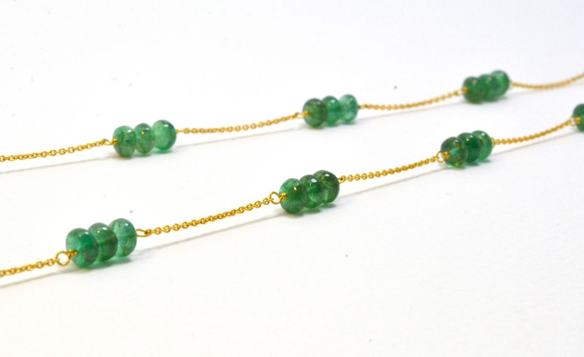 Ravishing  18k Solid Gold Necklace in  Natural Emerald Stone - 4 mm Size - SGGRC-063