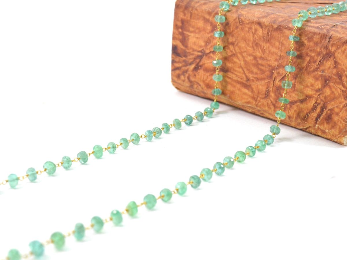 18k Solid Gold Necklace in Roundel Shape With Emerald Stone - 4.00 - 6.50 MM,  SGGRC-106