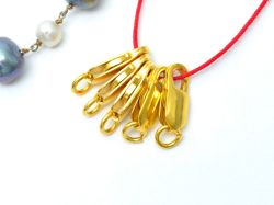 Gorgeous 18k Solid Yellow Lobster Lock. 14X5 mm Amazingly Handcrafted Lobster Lock In 18k Solid Gold in Matt Finish, Sold By 1pcs